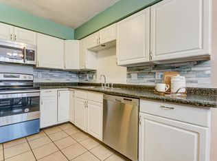 4593 Cantebury Cir, Eagan, MN 55123