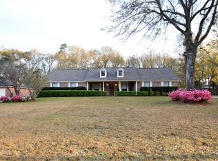 198 Alcuri Dr, Ozark, AL 36360