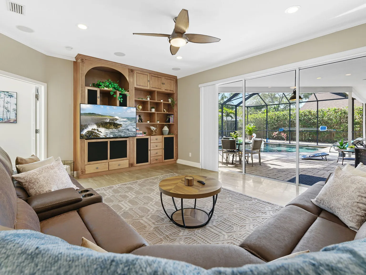 4 bed, $8,000 — Photo 3