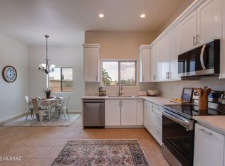 1379 N Rio Santa Cruz, Green Valley, AZ 85614