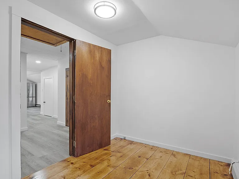47 Railroad Ave #2 — Photo 16
