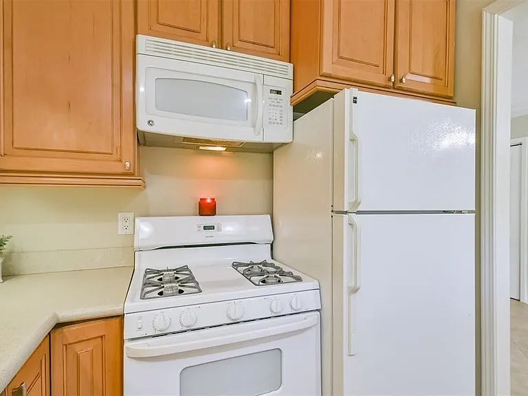 108 Dolphin Ave — Photo 13