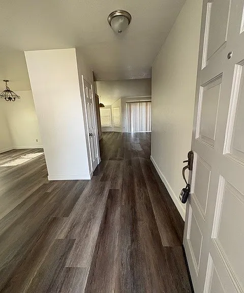 591 E Merrimac Ct — Photo 8