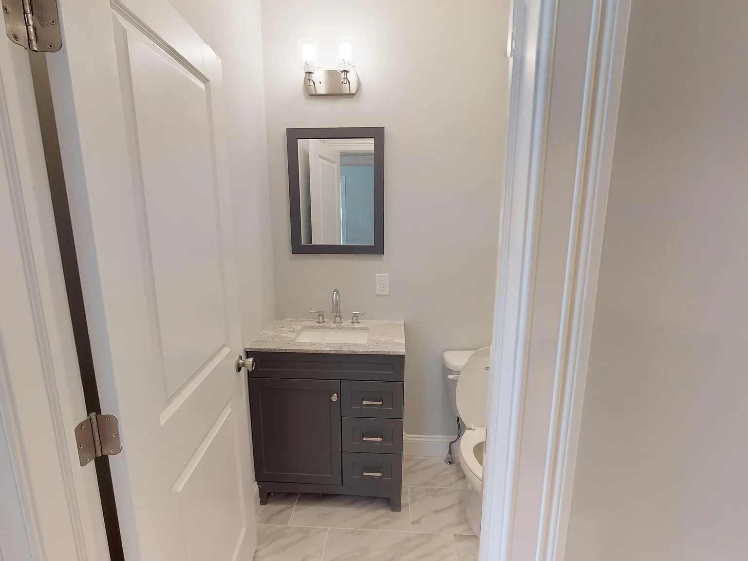 4 bed, 2.5 bath, $3,450 — Photo 2