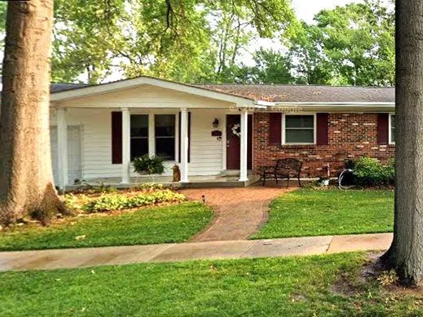 1205 Dorne Dr, Ballwin, MO 63021