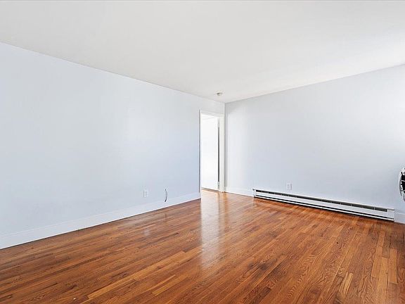 5th image of 427 Kennedy Blvd #301/3B