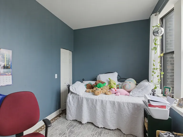 3142 W George St #C2 — Photo 5