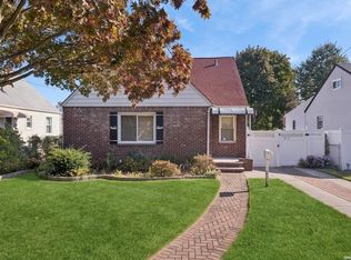 11717 237th St, Elmont, NY 11003