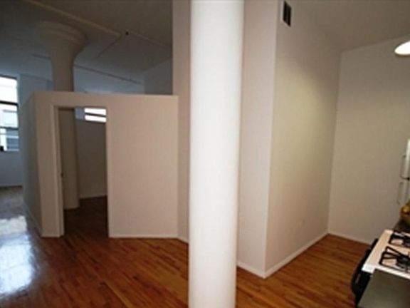 3rd image of 204 Huntington St APT 3J