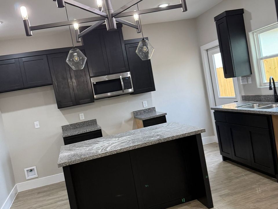 2nd image of 5219 Anacahuita Dr
