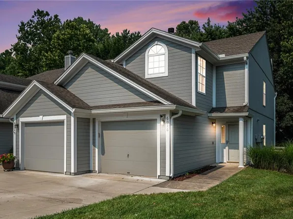 6016 NE Moonstone Dr, Lees Summit, MO 64064