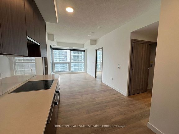 5th image of 27 McMahon Dr #2012