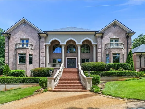 1680 Riverside Rd, Roswell, GA 30076