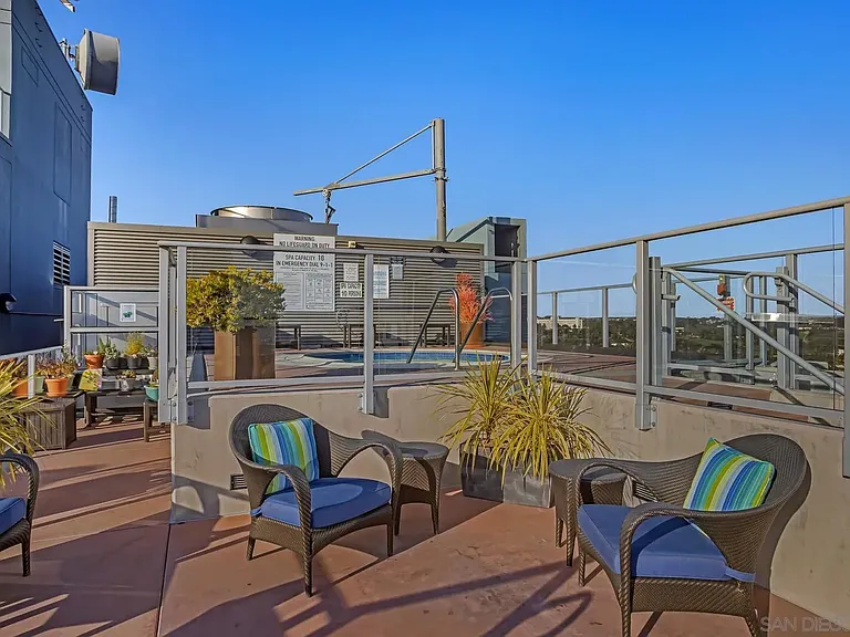 1080 Park Blvd #809 — Photo 32