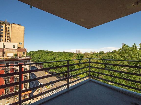 2nd image of 400 Central Park W APT 8R