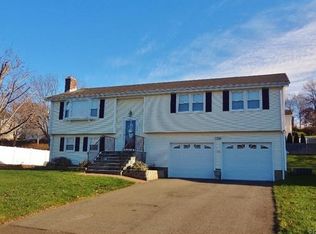 11 Oxford Ln, Cromwell, CT 06416