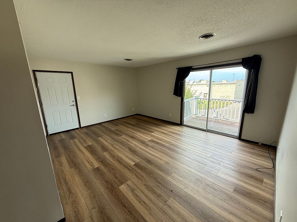1st image of 515 W Grant Ave #7