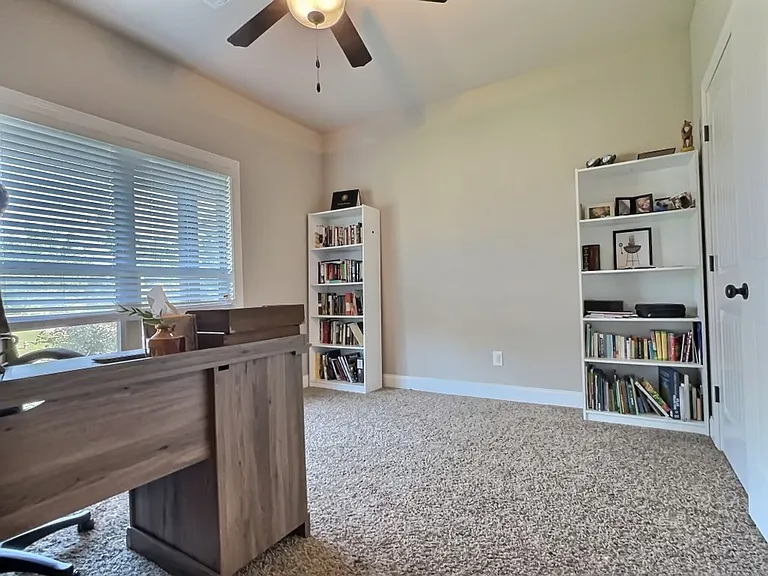 1018 Ridge Point Dr — Photo 7