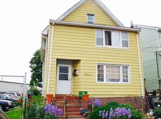 11 John St, Staten Island, NY 10302