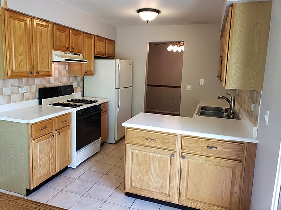 5th image of 940 Yosemite Trl APT C