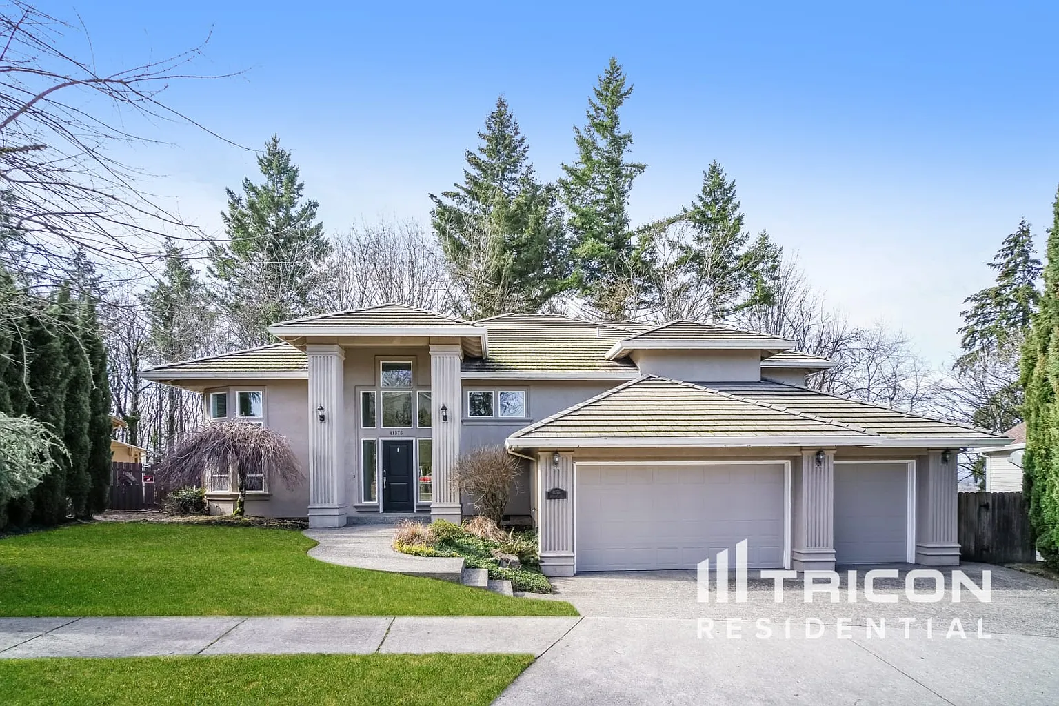 11376 SE Highland Loop photo 1