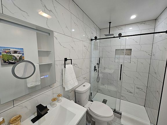 4th image of 1487 5th Ave #3