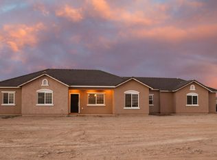 631 W Silverdale Rd, San Tan Valley, AZ 85143