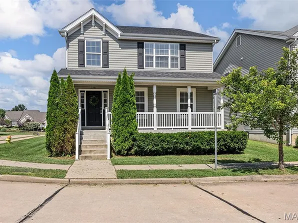 1331 Commons Cir, Saint Charles, MO 63304