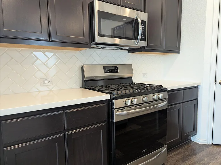10503 Dolce Ln — Photo 15