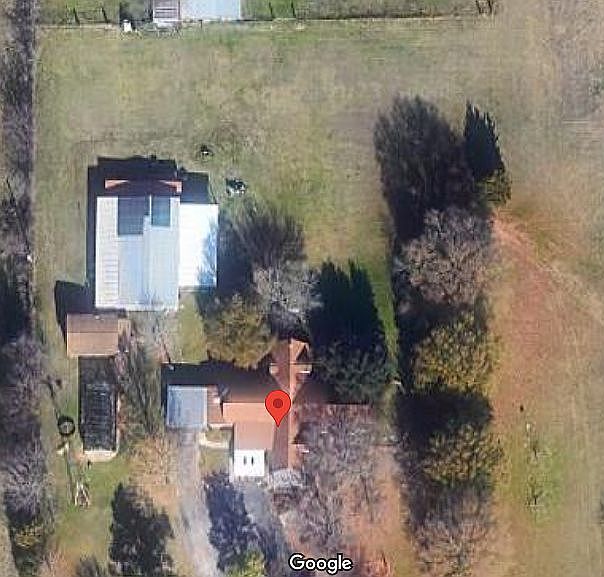 2nd image of 6980 Hudson Cemetery Rd