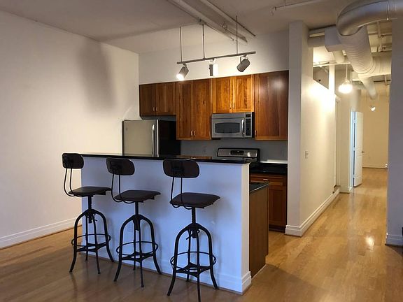 4th image of 1205 N Garfield St APT 402