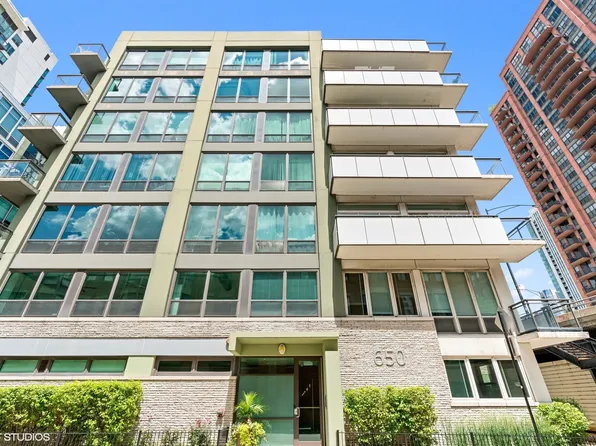 650 W Wayman St Unit 605C, Chicago, IL 60661