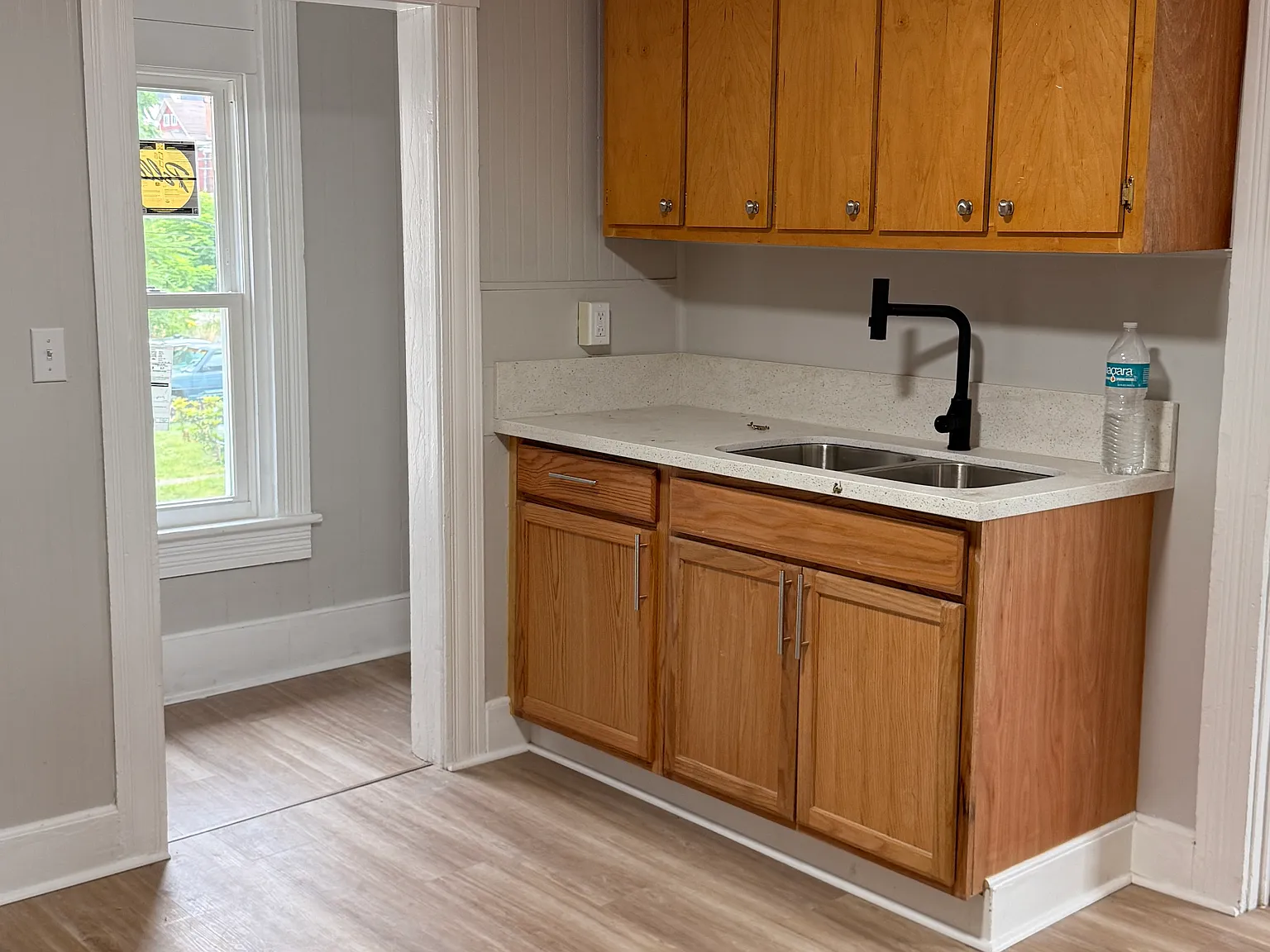 3 bed, 1200 sqft, $925 — Photo 2