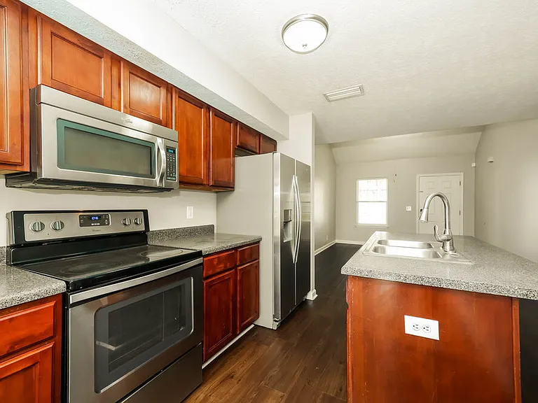 2726 Apostle Ln — Photo 8