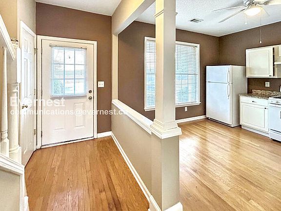 4th image of 2521 Heyoak Ct NE