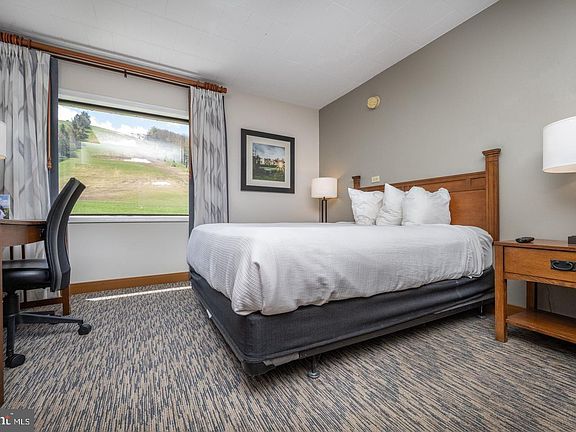 3rd image of 290 Marsh Hill Rd #768F