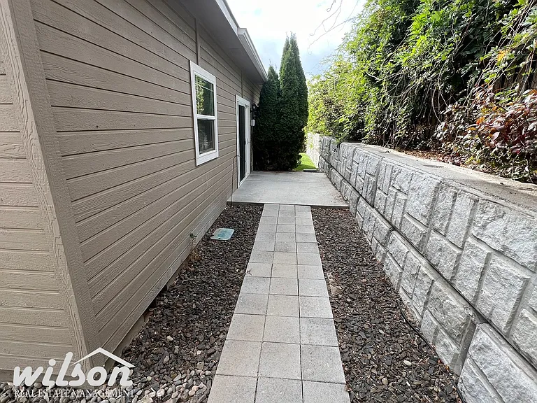 7905 Skyline Way — Photo 14