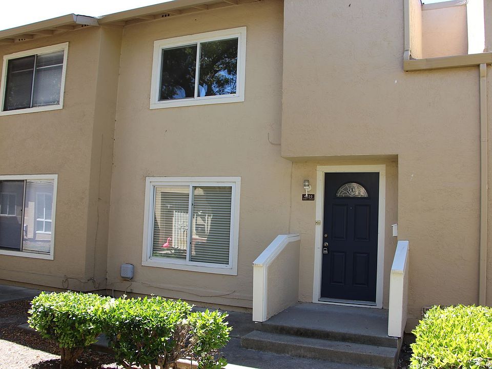 1st image of 4220 Comet Cir