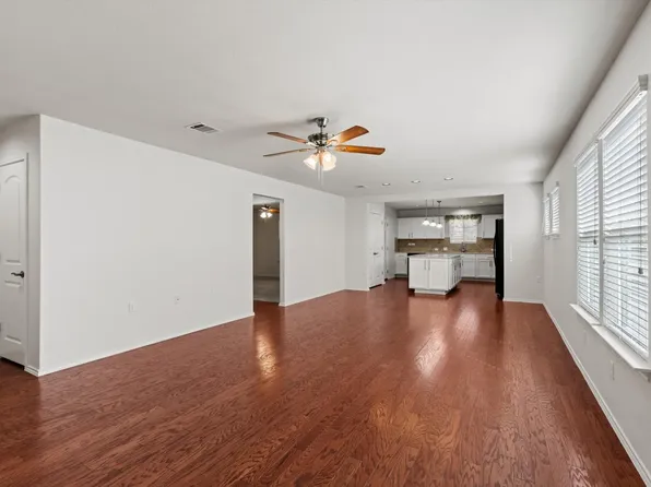 206 Paint Creek Ln, Georgetown, TX 78633