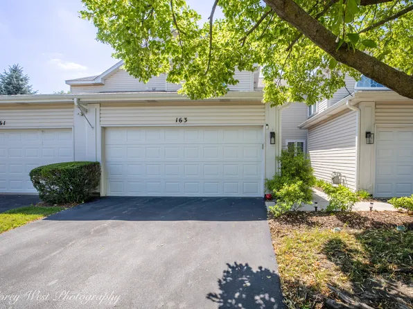 163 N Barton Trl, Batavia, IL 60510