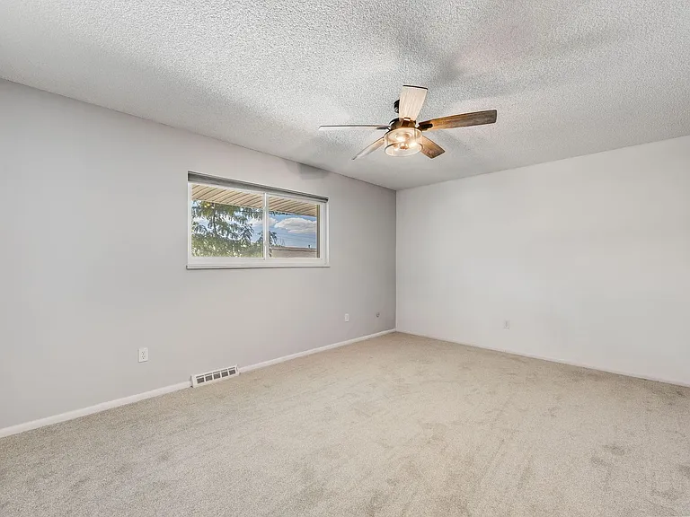 9026 E Mansfield Ave — Photo 19