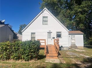 32 29th St SW, Barberton, OH 44203