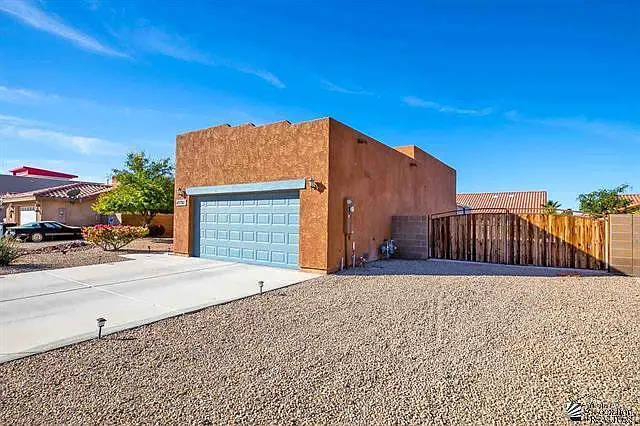 3 bed, 1375 sqft, $1,900 — Photo 3