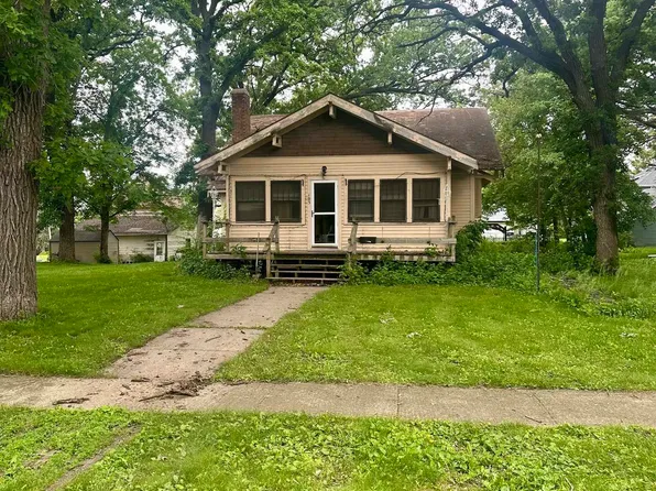103 9th St S, Northwood, IA 50459