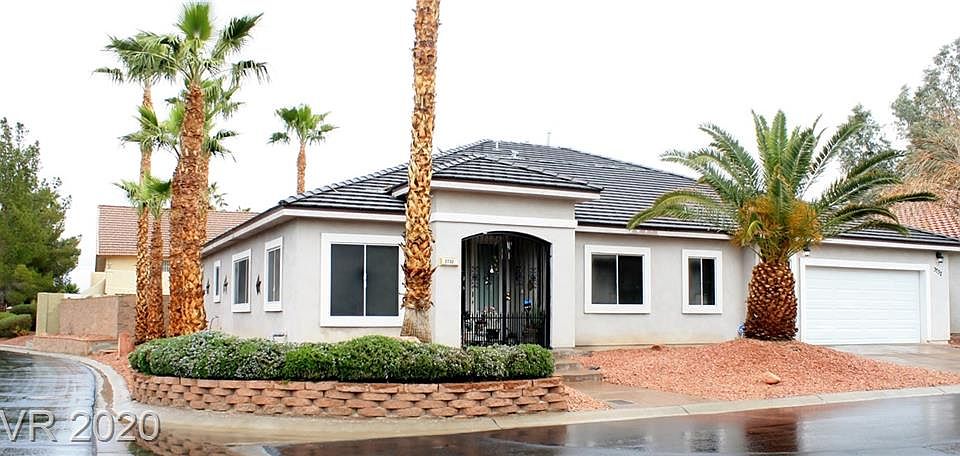 2nd image of 3732 Seashore Palm Ct