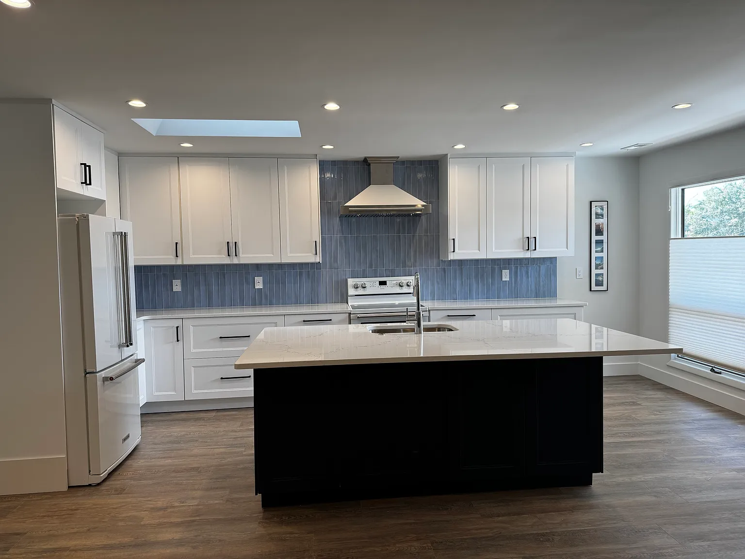 4 bed, 2200 sqft, $3,800 — Photo 2