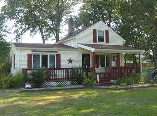 51 Anson St, Chicopee, MA 01020