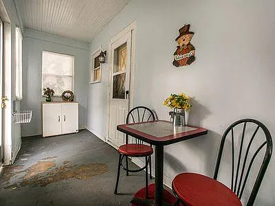 1789 University Ave — Photo 2