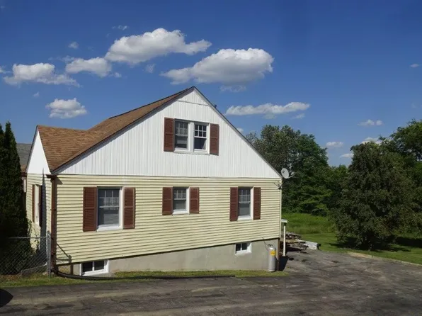 60 Summit Ridge Rd, Christiansburg, VA 24073