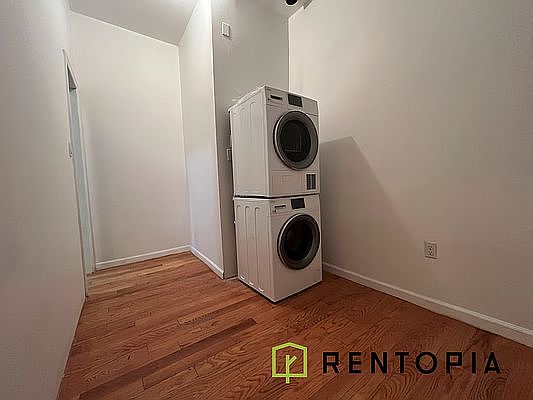 3rd image of 266 Wyckoff Ave #1D
